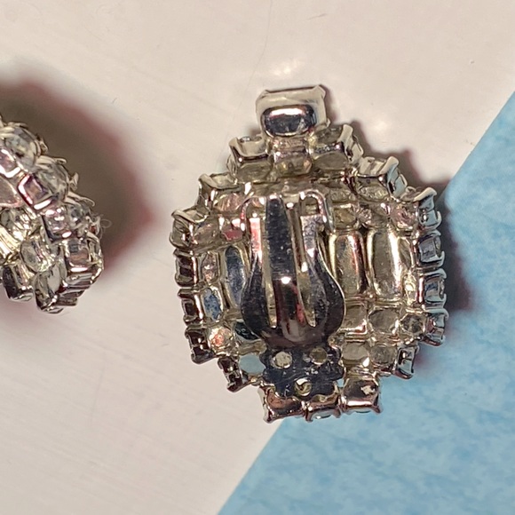 Beautiful vintage antique clip on earrings,silver with crystals,ABS rhinestones - Picture 6 of 9